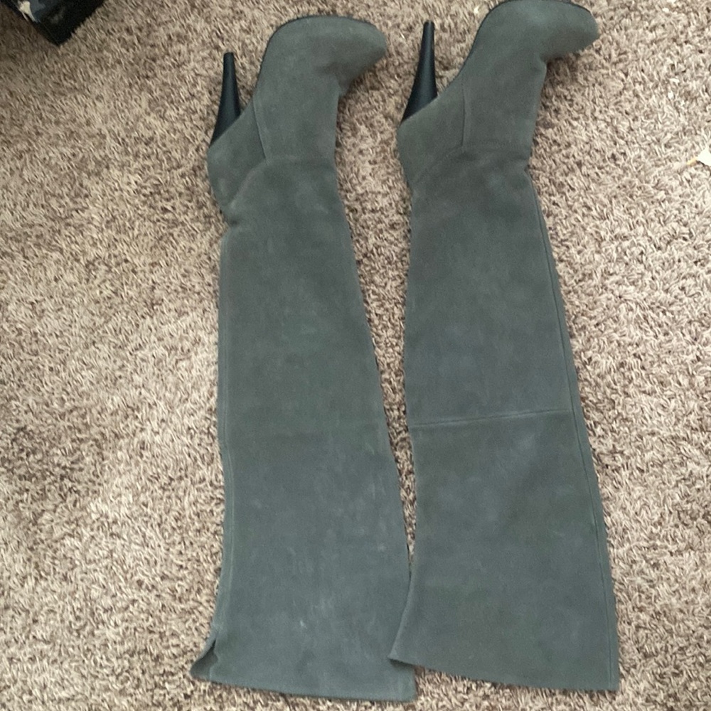 Over the knee thigh, suede gray boots